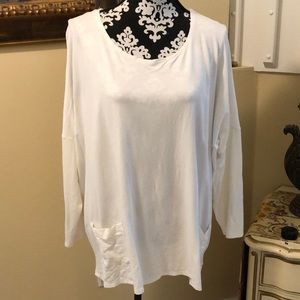 ✨Parmi Tunic with front pockets side split hem, a bit shorter in front very soft